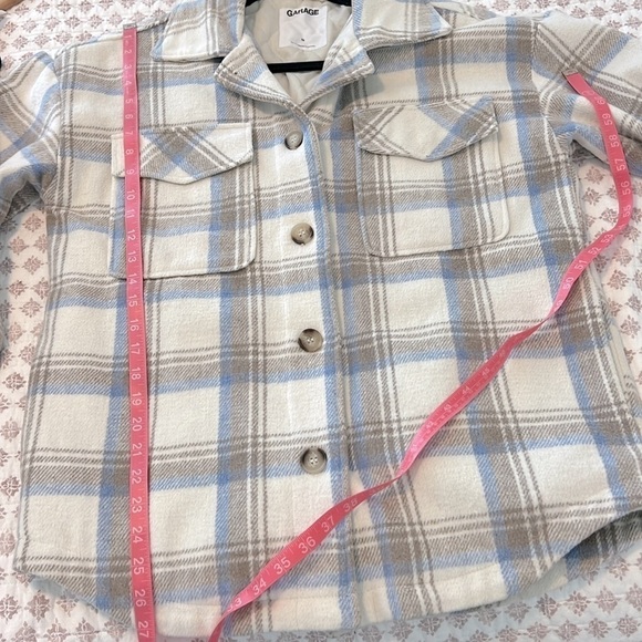 Garage Cream Light Blue Plaid Vicinity Oversized Quilted Shacket Size Medium - Picture 12 of 12